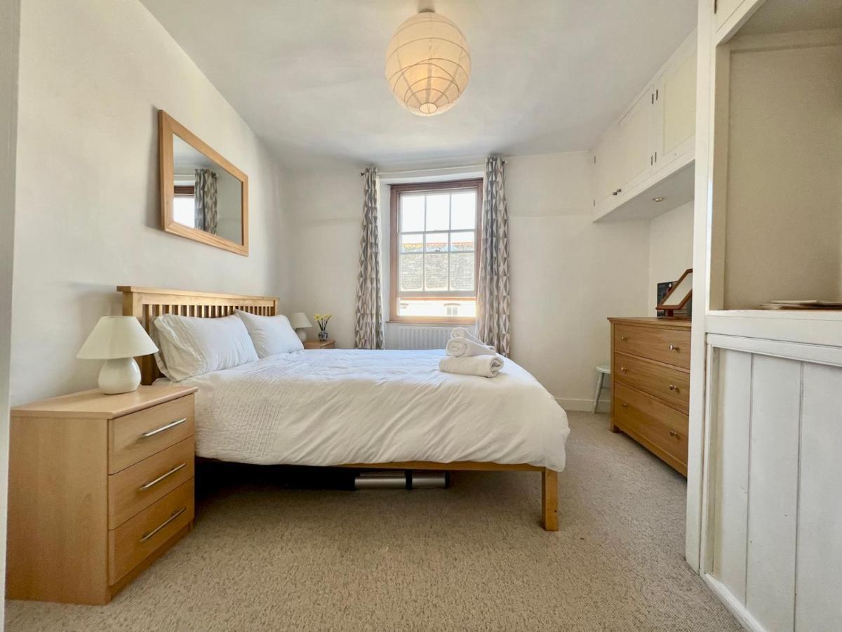 Pass The Keys 64 Church Street Characterful 2-Bed Cottage In The Heart Of Town Kingsbridge  Exteriör bild