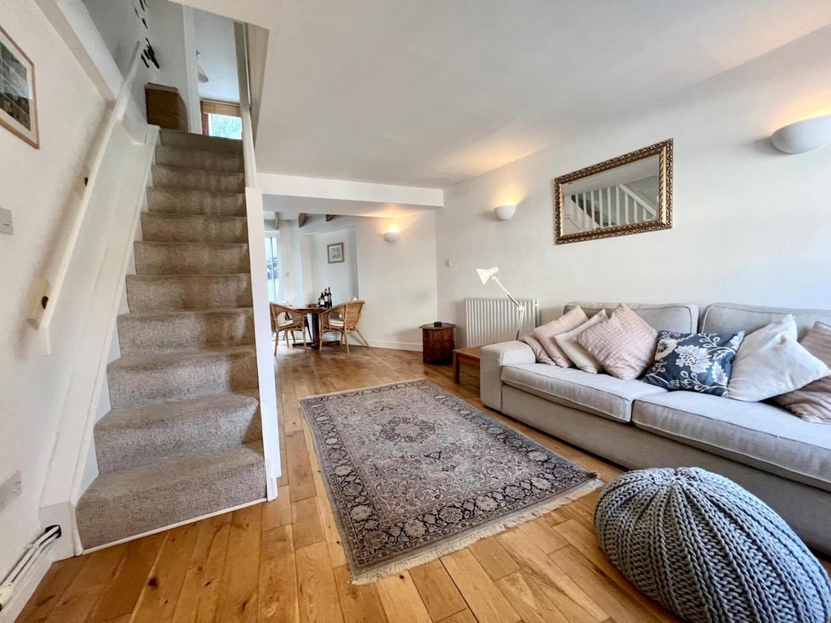 Pass The Keys 64 Church Street Characterful 2-Bed Cottage In The Heart Of Town Kingsbridge  Exteriör bild